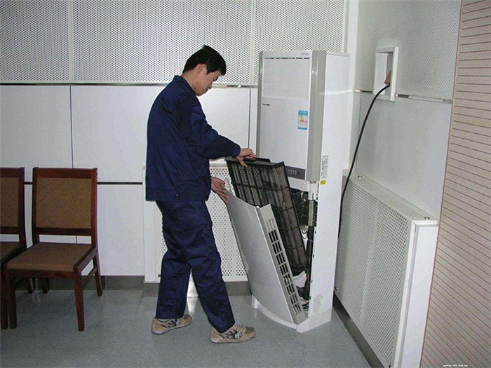 福州美的空调售后维修电话 美的和格力两大品牌，假如同匹数的价格一样，你选择格力还是选择美的呢？